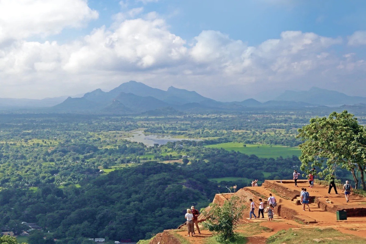 4x3_1200x800_Sigiriya+-+1